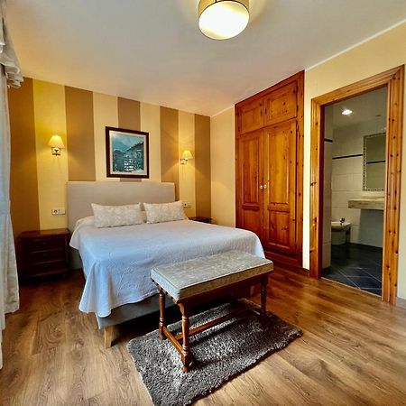 Hotel La Rivera Аренас-де-Кабралес Экстерьер фото